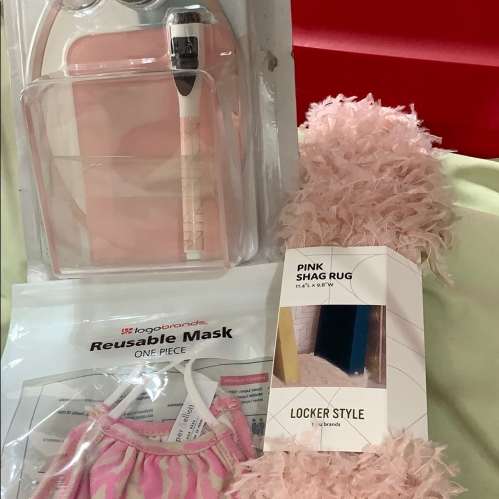 Rock’ her Locker Set - Picture 5 of 13